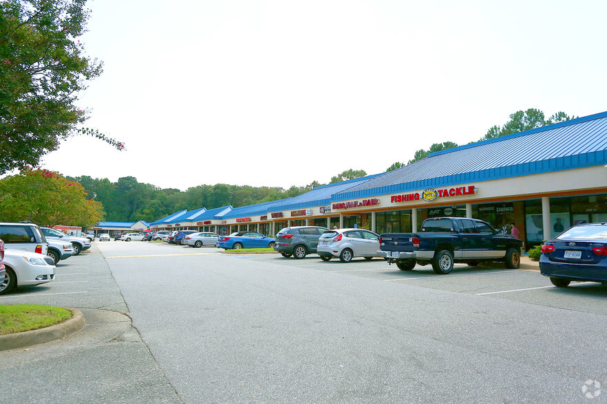 1215 George Washington Memoria Hwy, Yorktown, VA for lease - Building Photo - Image 2 of 4