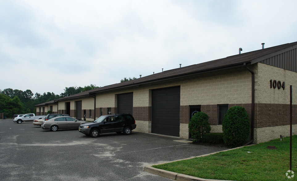 1004 Industrial Dr, West Berlin, NJ for sale - Building Photo - Image 1 of 1