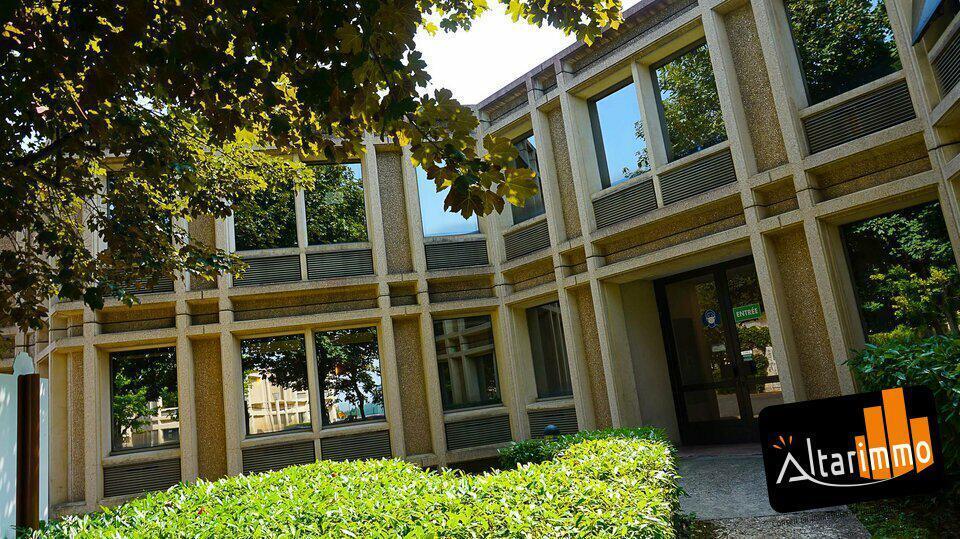 Office in for sale - Building Photo - Image 2 of 6