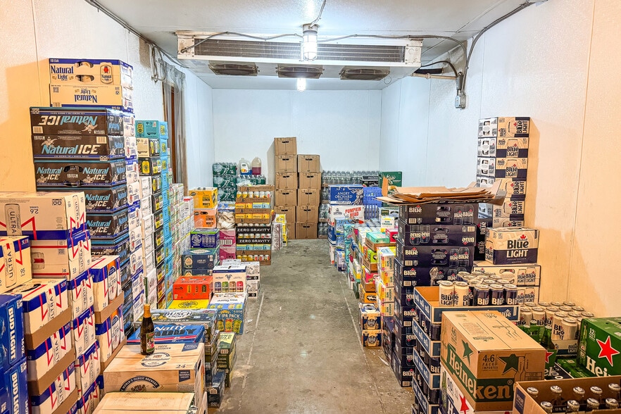 282 River Rd, Richmond, VT for sale - Interior Photo - Image 1 of 7