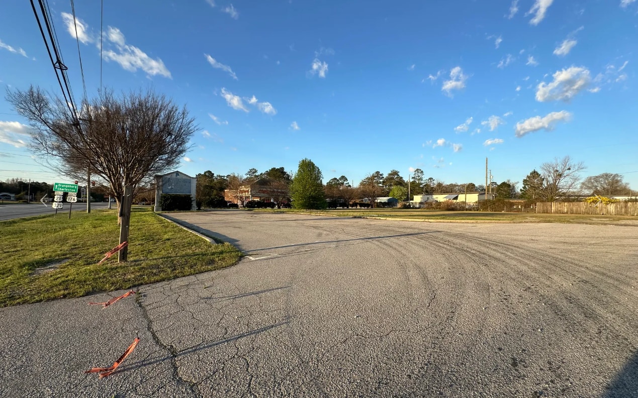 2402-2408 Charleston Hwy, Cayce, SC for lease Building Photo- Image 1 of 4