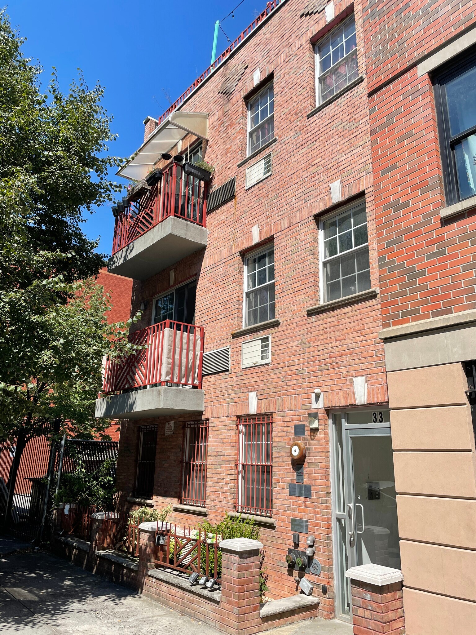 33 Maujer St, Brooklyn, NY for sale Building Photo- Image 1 of 1