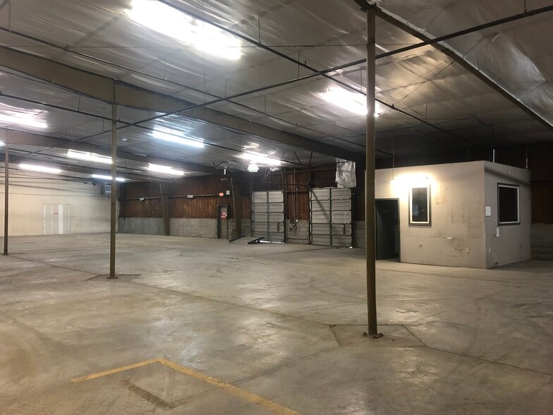 5227 Middlebrook Pike, Knoxville, TN for lease - Interior Photo - Image 3 of 5