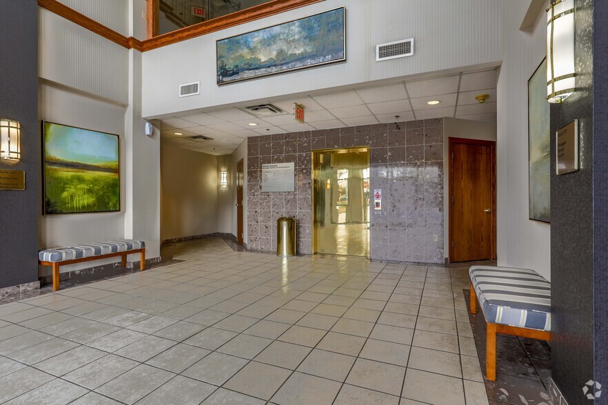 7501 Paragon Rd, Dayton, OH for sale - Lobby - Image 3 of 9