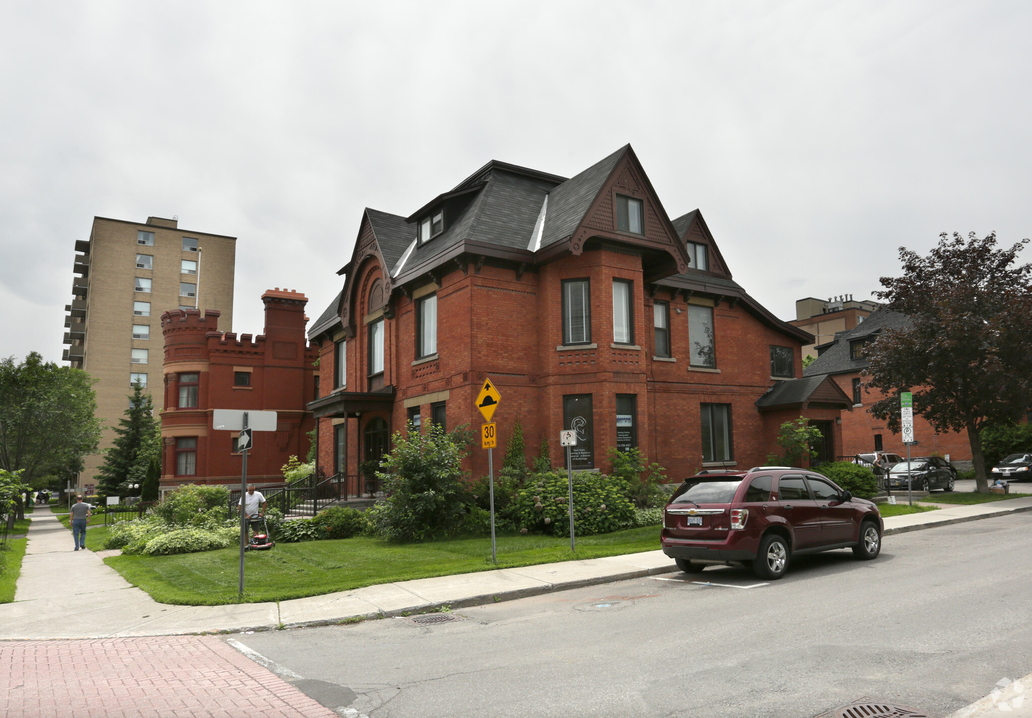 296 Metcalfe St, Ottawa, ON for sale Primary Photo- Image 1 of 1