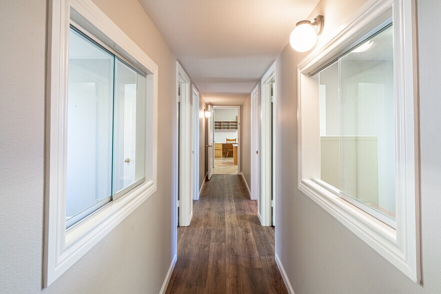 200 Kings Way, Del Rio, TX for sale - Interior Photo - Image 2 of 10