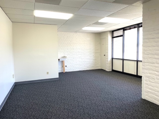 1450 W 6th St, Corona, CA for lease - Building Photo - Image 3 of 5