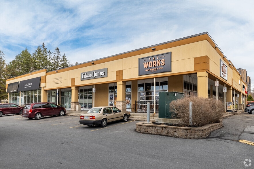 347-375 St. Laurent Blvd, Ottawa, ON for lease - Primary Photo - Image 1 of 4