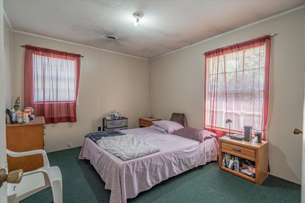 808 Sandy Bay Rd, Kingstree, SC 29556