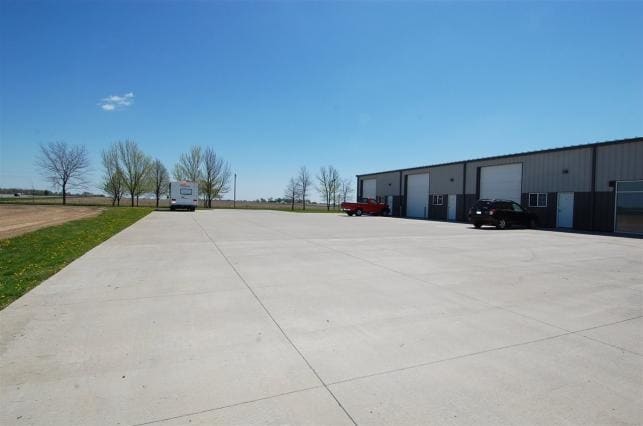 3305 Highway 1 SW, Iowa City, IA for lease - Building Photo - Image 2 of 2