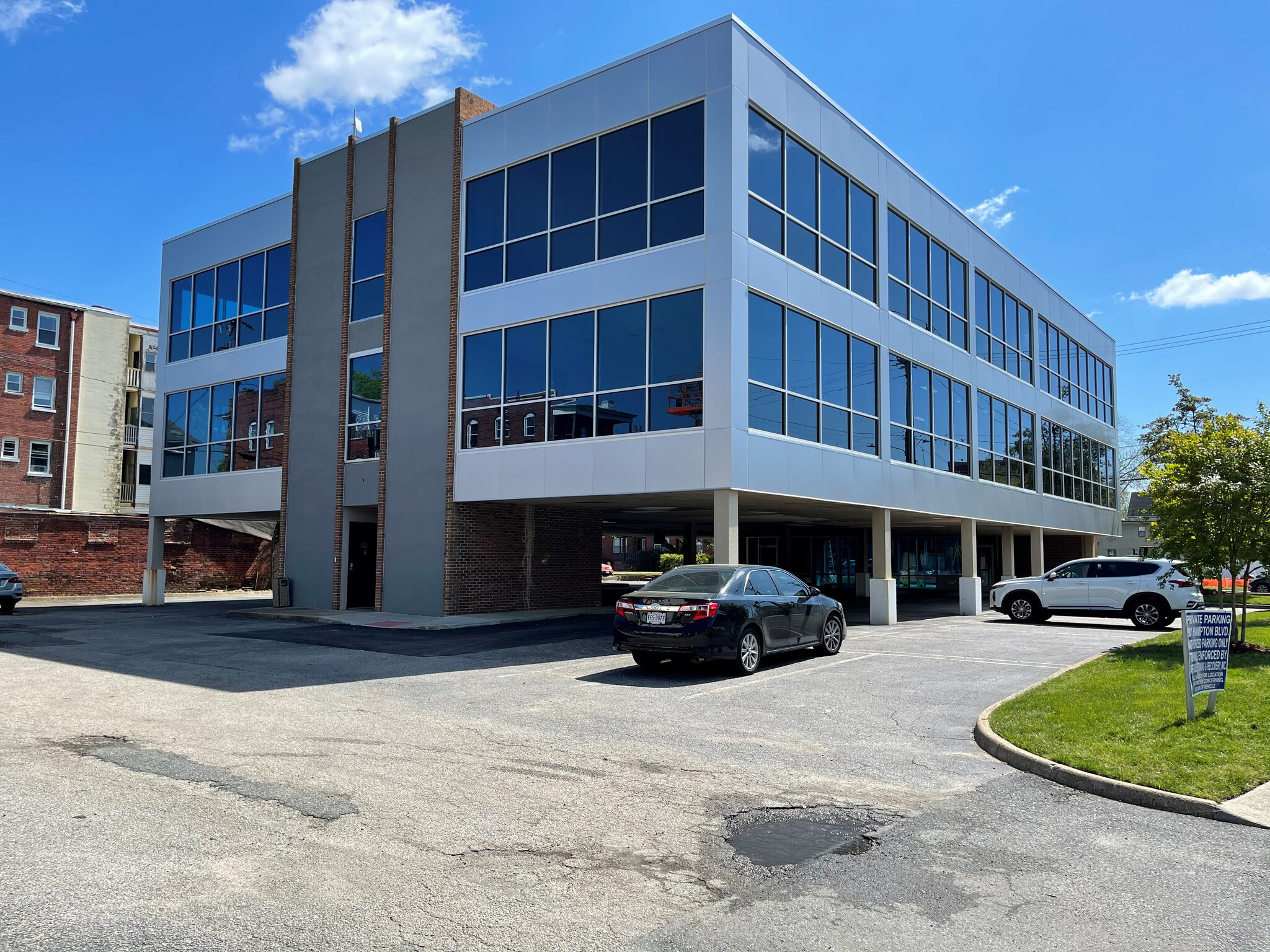 901 Hampton Blvd, Norfolk, VA for lease Primary Photo- Image 1 of 5