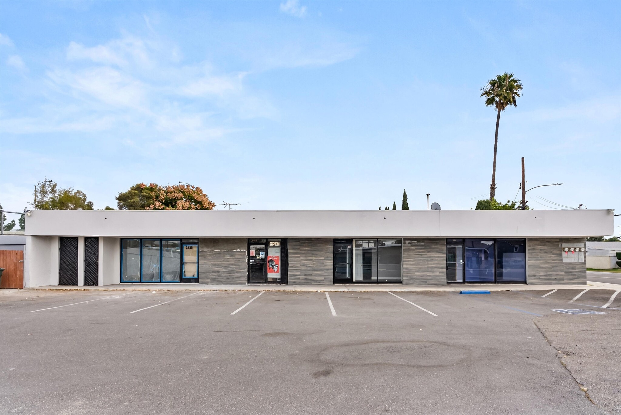 2329-2335 W Sequoia Ave, Anaheim, CA for lease Building Photo- Image 1 of 68