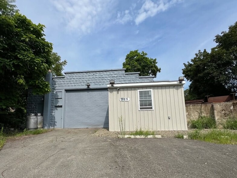 227 Union Ave, New Windsor Township, NY for lease - Building Photo - Image 2 of 6