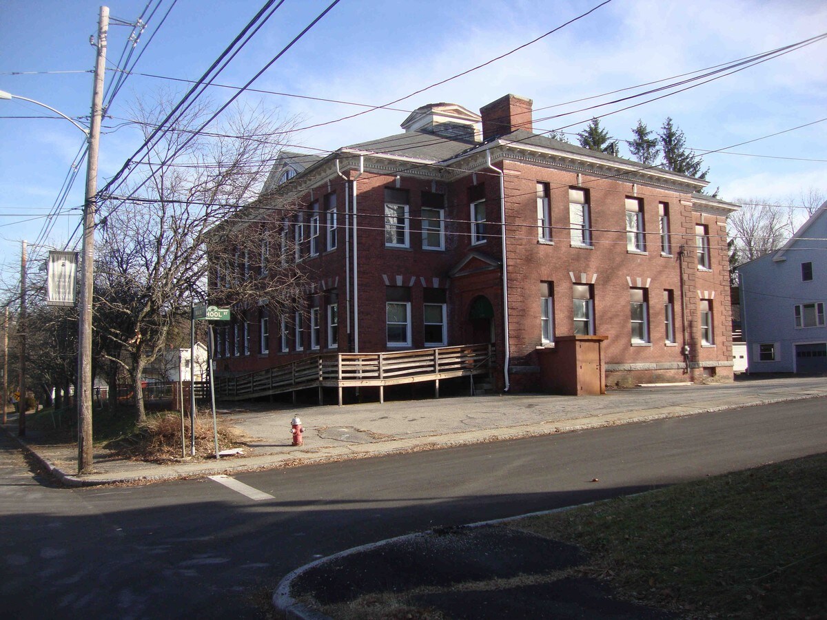 4023 Main St, Palmer, MA 01069