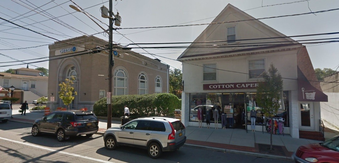 376 Main St, Center Moriches, NY 11934