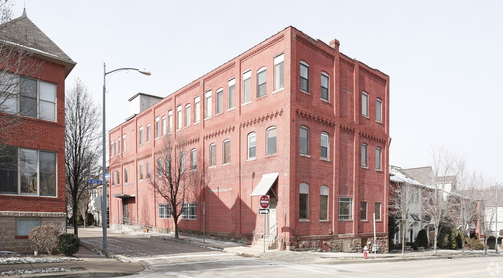 24 S 18th St, Pittsburgh, PA for lease Primary Photo- Image 1 of 41