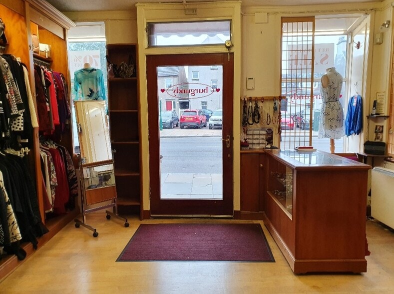 169 High St, Biggar for sale - Interior Photo - Image 3 of 4