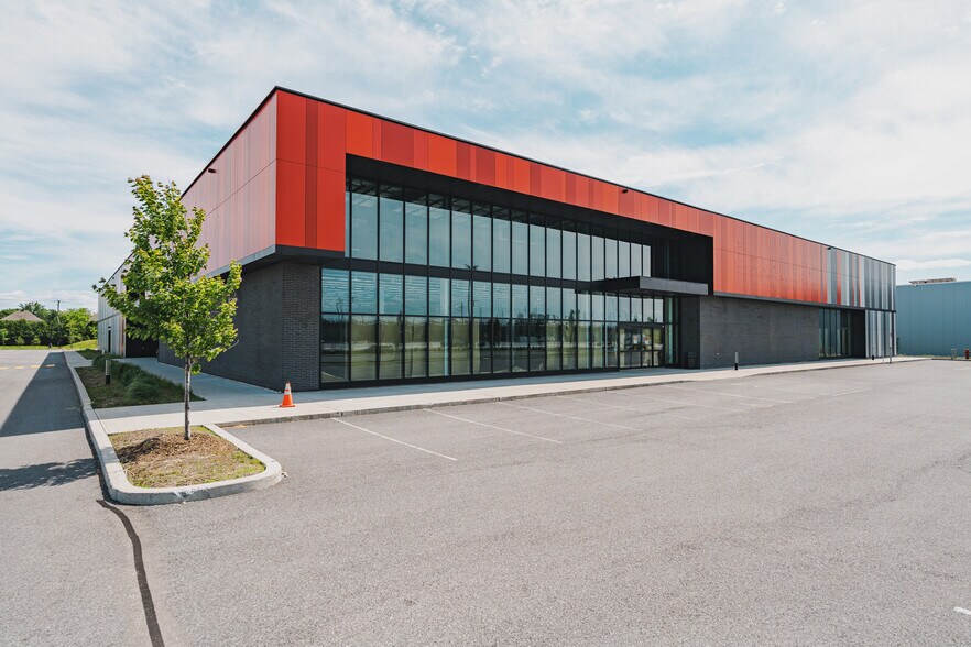 17650 Rte Transcanadienne, Kirkland, QC for sale - Building Photo - Image 1 of 1