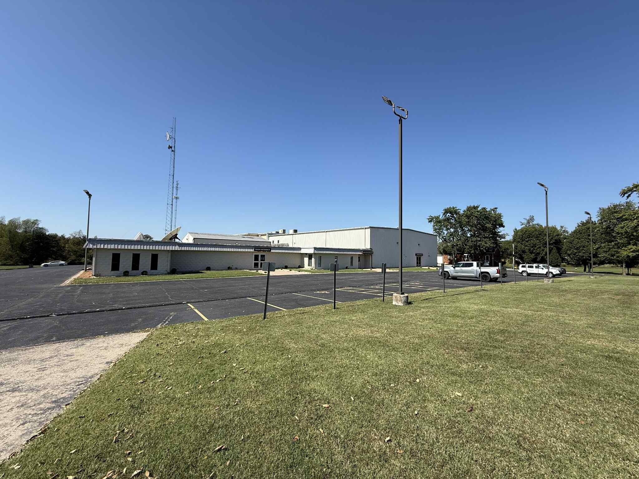 11717 IL-37, Marion, IL for sale Primary Photo- Image 1 of 20