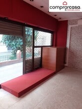 Retail in L'Hospitalet de Llobregat, Barcelona for lease Interior Photo- Image 2 of 4