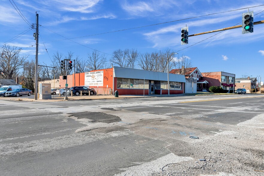 6608 West Florissant Ave, Jennings, MO for sale - Building Photo - Image 3 of 13