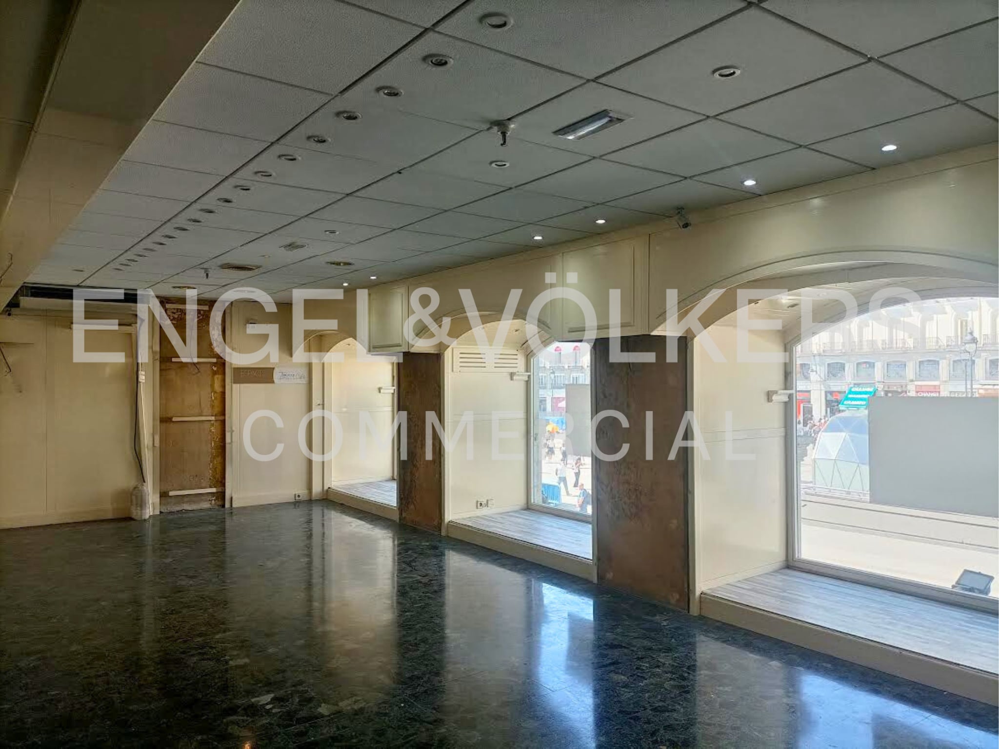 Office/Retail in Madrid, Madrid for lease Interior Photo- Image 1 of 4