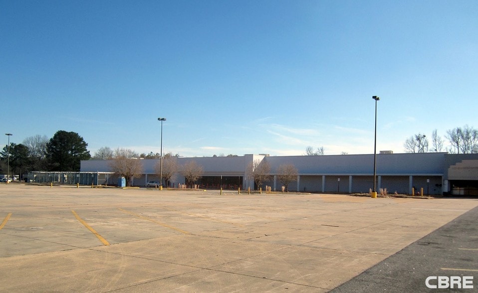 801 Chesterfield Hwy, Cheraw, SC for sale - Building Photo - Image 2 of 28