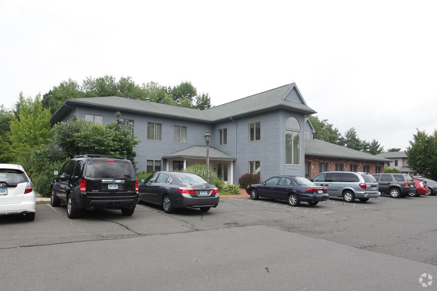469 Buckland Rd, South Windsor, CT for lease - Primary Photo - Image 1 of 19
