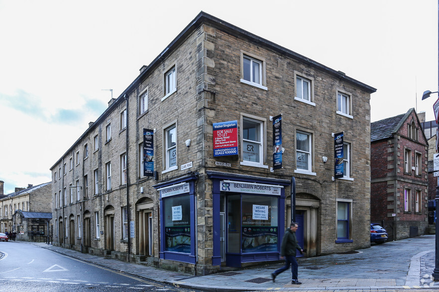 4 Wards End, Halifax for sale - Primary Photo - Image 1 of 1