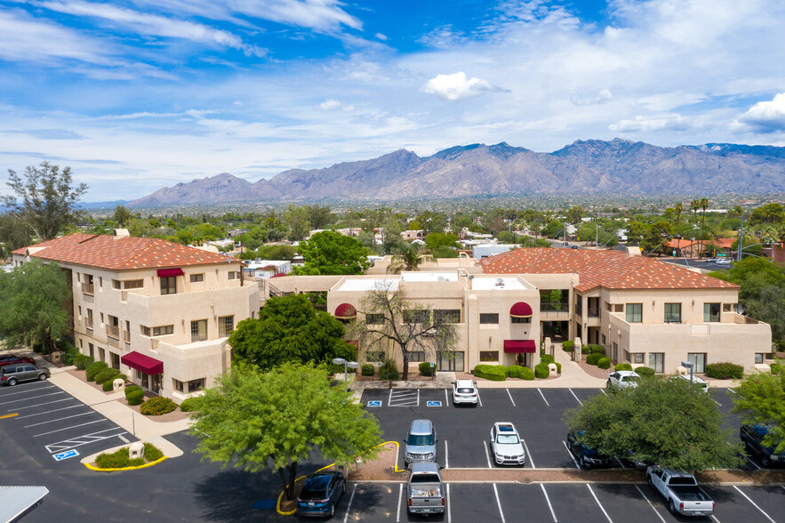 1661 N Swan Rd, Tucson, AZ for lease - Building Photo - Image 1 of 4