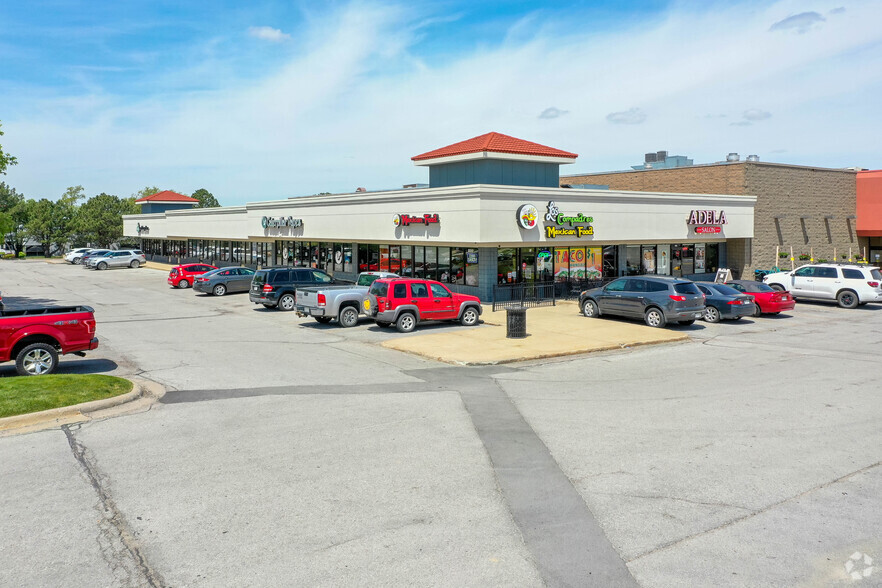 5088-5120 S 108th St, Omaha, Ne 68137 - Empire Park Shopping Center 