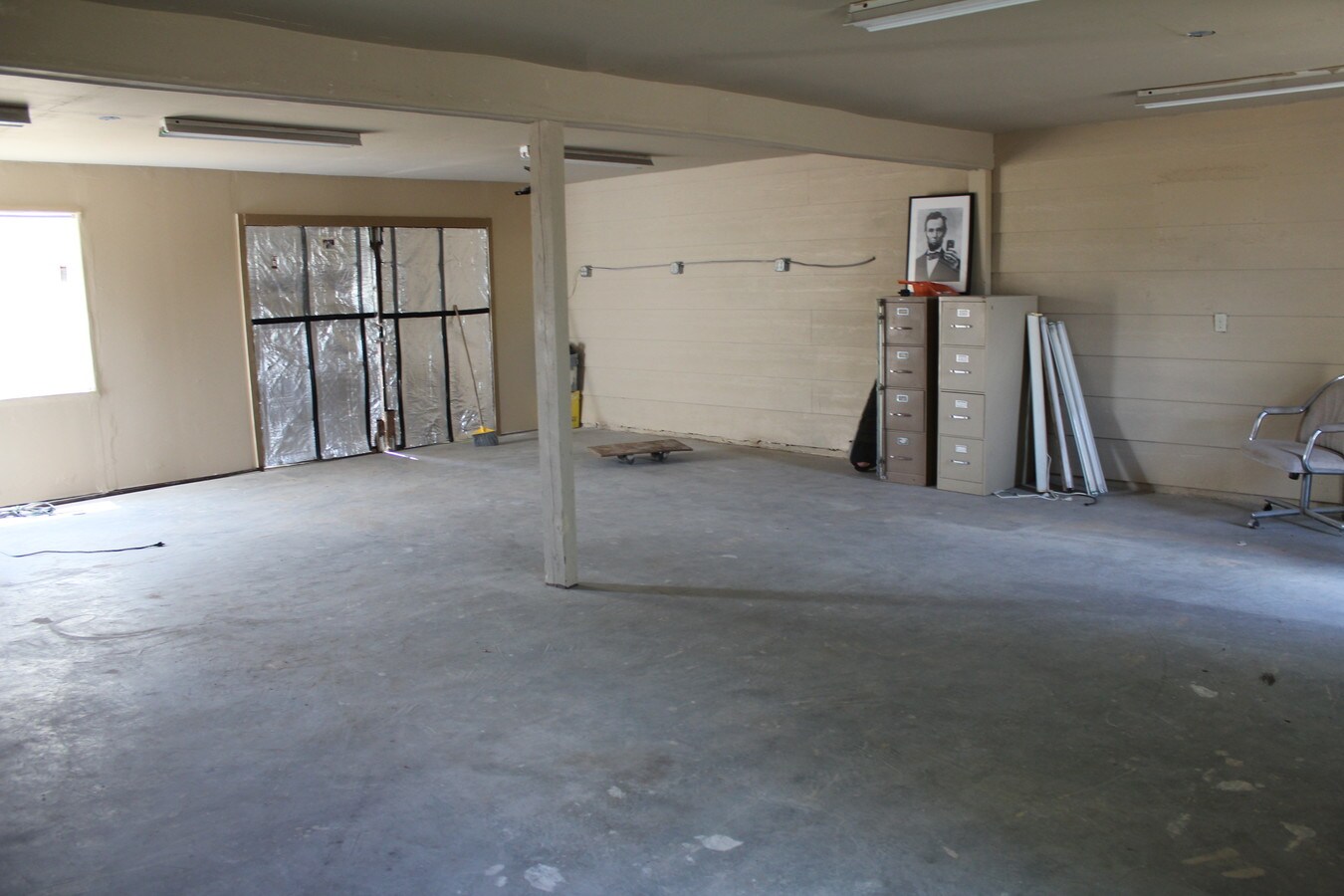 1239 S Hampton Rd, DeSoto, TX 75115