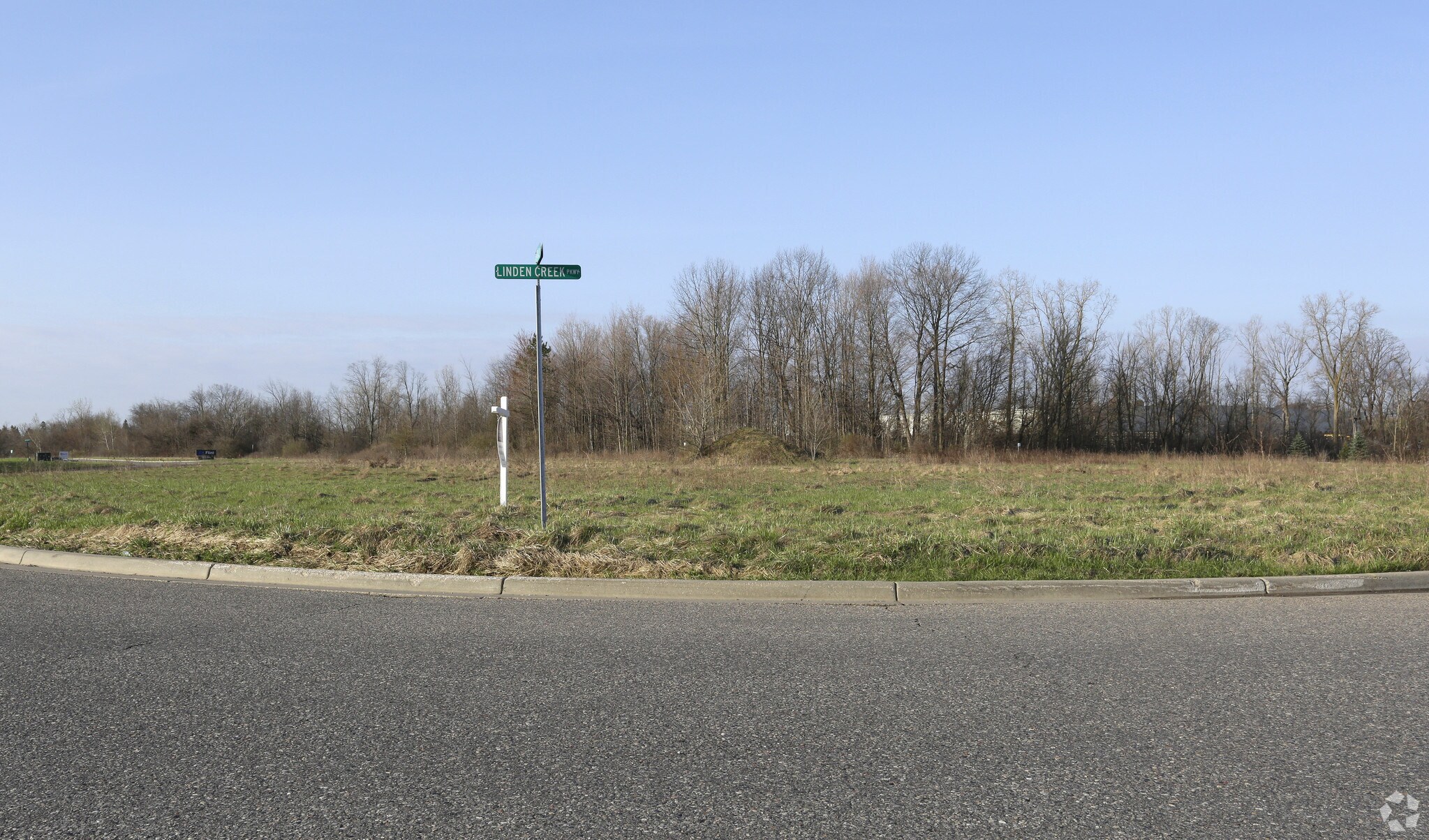 Linden Creek Pky, Flint, MI for sale Primary Photo- Image 1 of 1