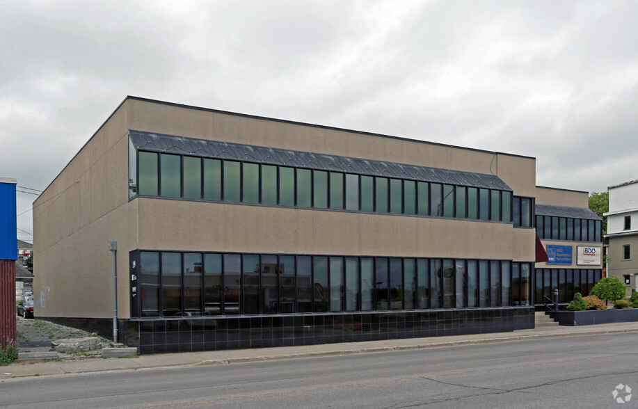 19 Front St N, Orillia, ON for lease - Building Photo - Image 2 of 5