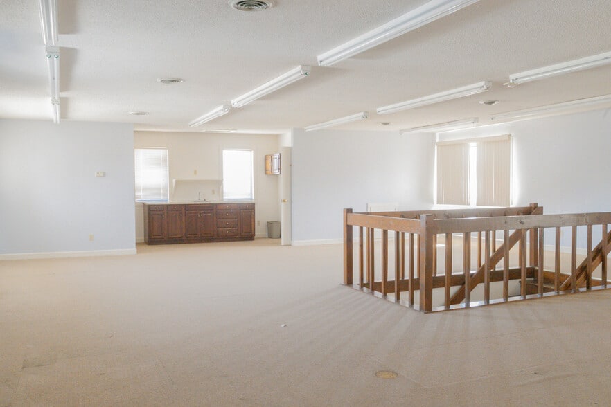 212 W Water St, Plymouth, NC for lease - Interior Photo - Image 3 of 9