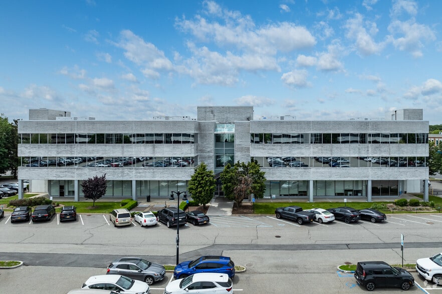 1205 Franklin Ave, Garden City, NY for lease - Building Photo - Image 2 of 5