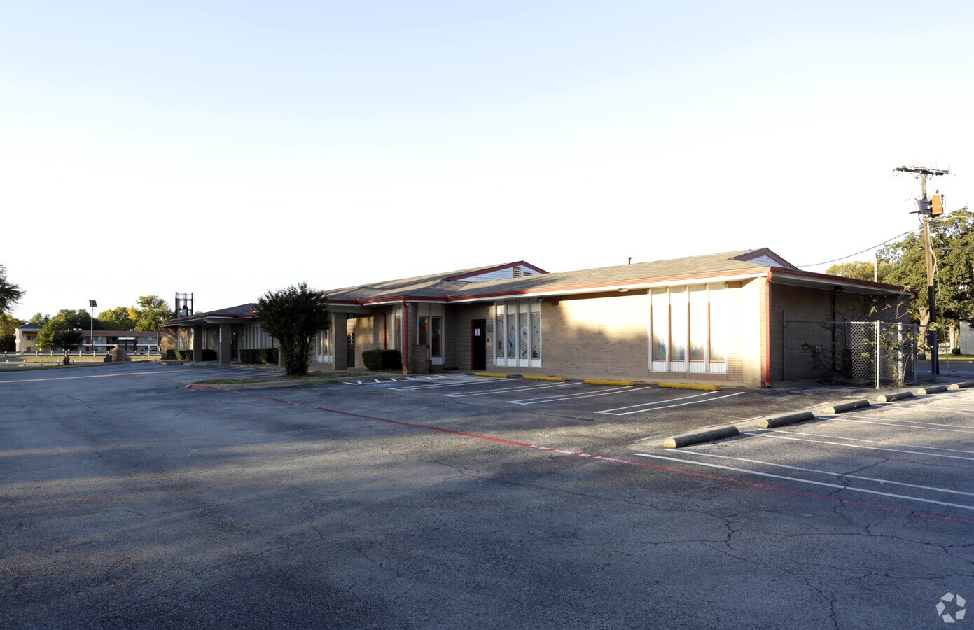 1901 W Irving Blvd, Irving, TX 75061