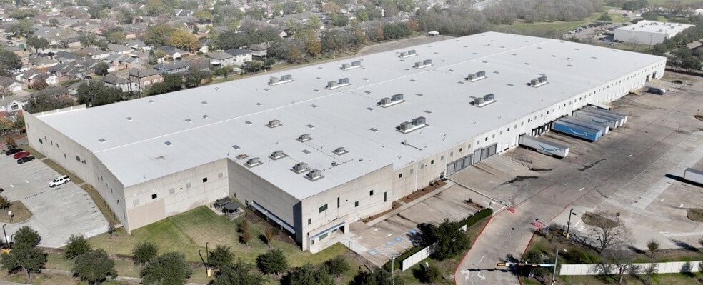 12900 W Airport Blvd, Sugar Land, TX for lease - Building Photo - Image 2 of 10