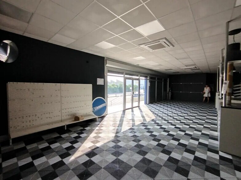 Flex in Toulouse for lease - Building Photo - Image 3 of 15