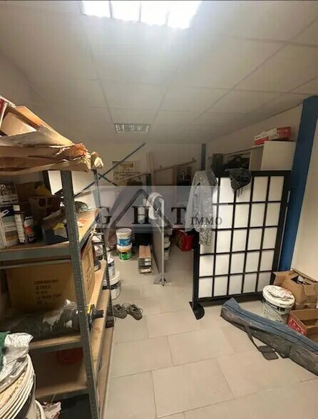 Office in Brie-Comte-Robert for lease - Interior Photo - Image 1 of 8