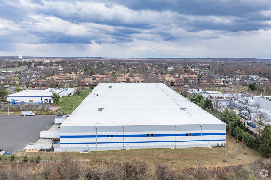 30 Lake Dr, East Windsor, NJ for sale - Aerial - Image 2 of 7