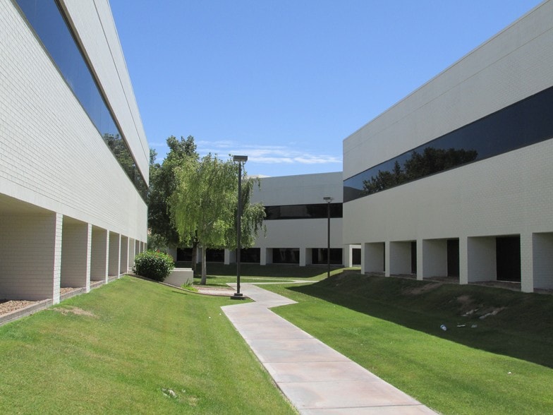 1347 N Alma School Rd, Chandler, AZ for sale - Building Photo - Image 3 of 7