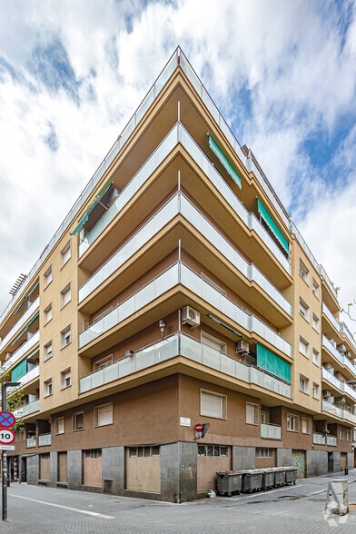 Retail in Barcelona, Barcelona for lease - Primary Photo - Image 1 of 1