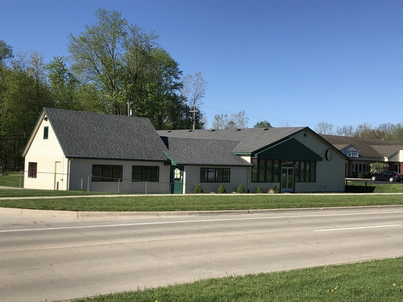 6885 Jackson Rd, Ann Arbor, MI 48103