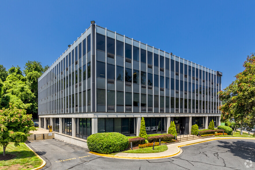 11900 Parklawn Dr, Rockville, MD for sale - Primary Photo - Image 1 of 1