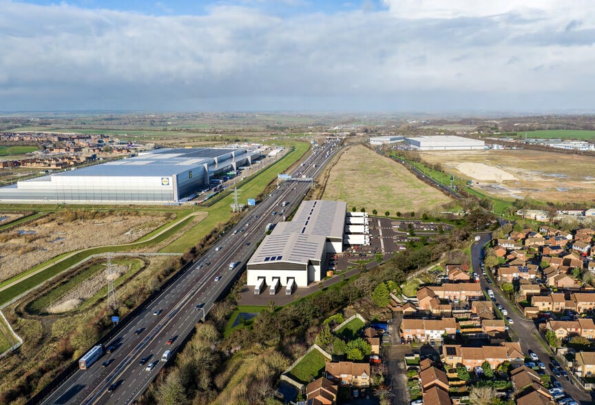 Luton Rd, Luton for lease - Aerial - Image 3 of 6