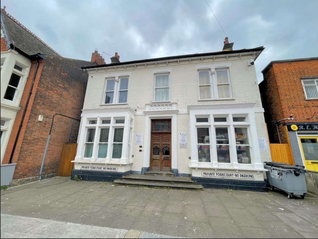 9-11 Weston Rd, Southend On Sea for sale Building Photo- Image 1 of 1