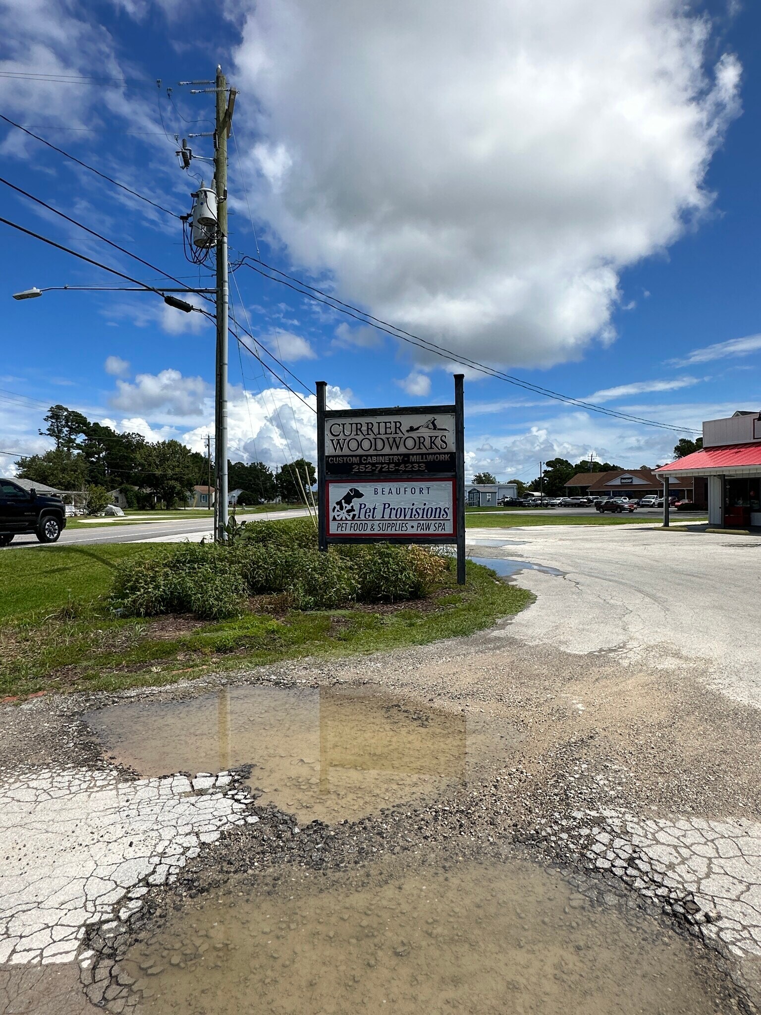 1622 Live Oak St, Beaufort, NC 28516 Retail for Sale