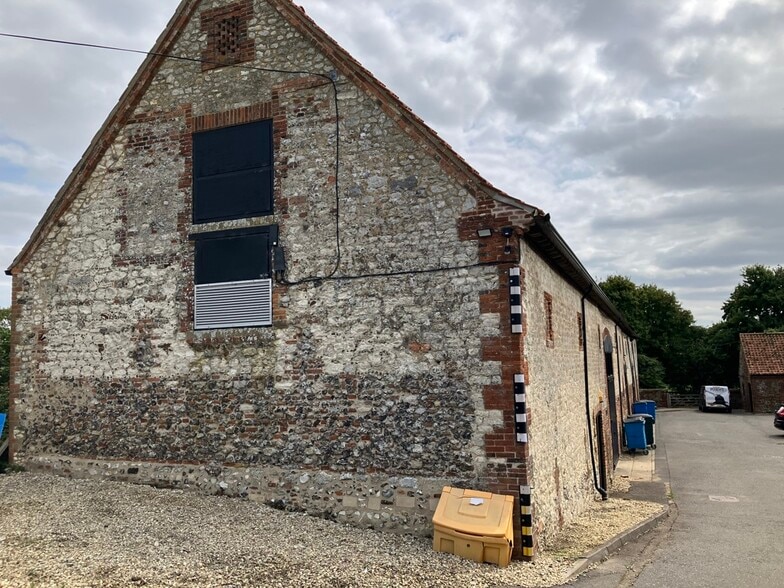 Abbey Rd, Kings Lynn for lease - Building Photo - Image 2 of 7