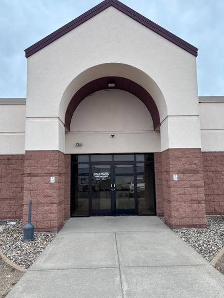 2100 O'Neil Rd, Hudson, WI for lease - Building Photo - Image 2 of 10